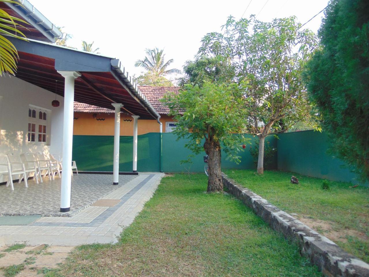 Luminary Place Hikkaduwa Bagian luar foto
