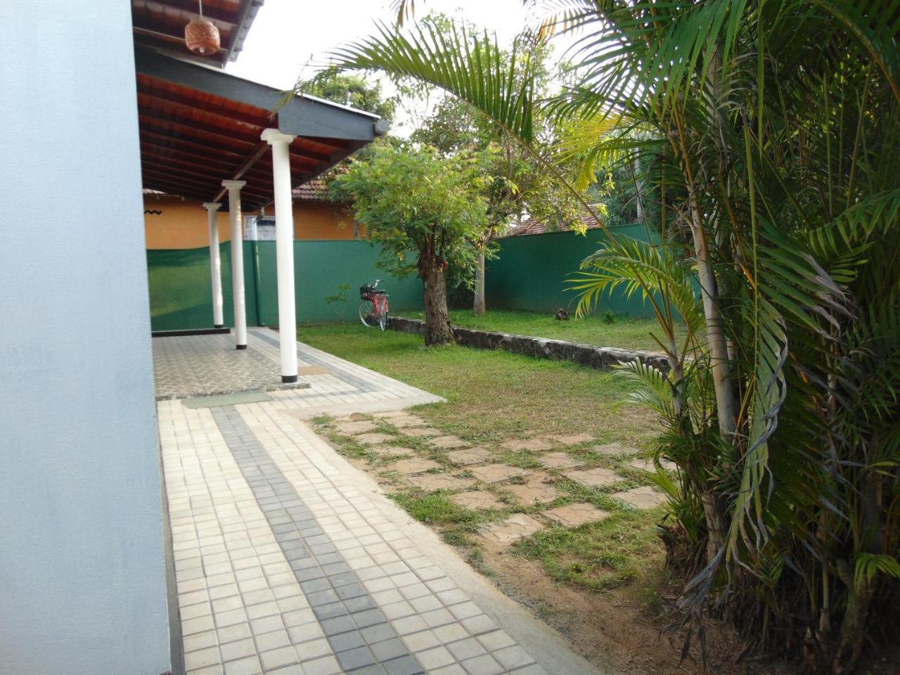 Luminary Place Hikkaduwa Bagian luar foto